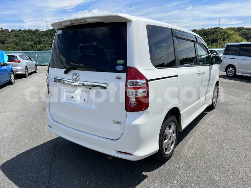 Big with watermark toyota noah maseru maseru 28800