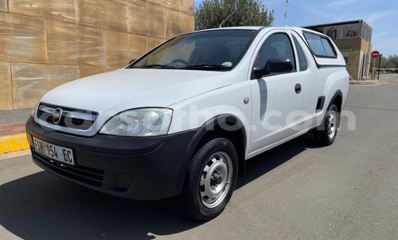 Sayi Na hannu Opel Corsa White Mota in Maseru a Maseru Sayi Na hannu Opel Corsa White Mota in Maseru a Maseru