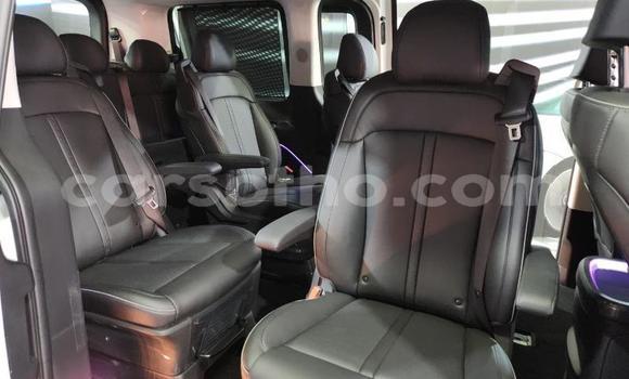 Sayi Na hannu Hyundai Stellar White Mota in Maseru a Maseru Sayi Na hannu Hyundai Stellar White Mota in Maseru a Maseru