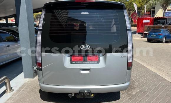 Sayi Na hannu Hyundai Starex Silver Mota in Maseru a Maseru Sayi Na hannu Hyundai Starex Silver Mota in Maseru a Maseru