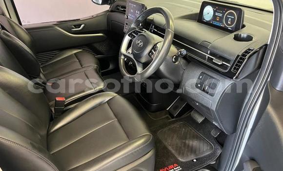 Sayi Na hannu Hyundai Starex Silver Mota in Maseru a Maseru Sayi Na hannu Hyundai Starex Silver Mota in Maseru a Maseru