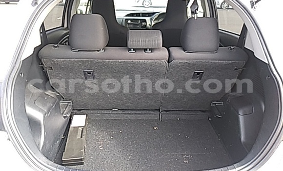 Sayi Na hannu Toyota Vitz Silver Mota in Maseru a Maseru Sayi Na hannu Toyota Vitz Silver Mota in Maseru a Maseru