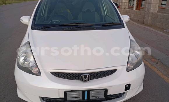 Acheter Occasion Voiture Honda FIT Blanc à Maputsoe, Leribe Acheter Occasion Voiture Honda FIT Blanc à Maputsoe, Leribe