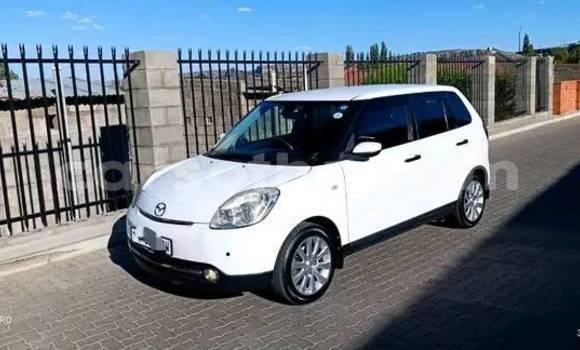 Sayi Na hannu Mazda Verisa White Mota in Maseru a Maseru