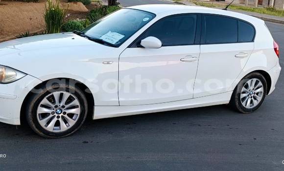اشتري مستعمل BMW 1-Series White سيارة في Maputsoa في Leribe