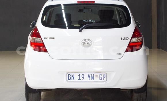 Sayi Na hannu Hyundai i20 White Mota in Maseru a Maseru Sayi Na hannu Hyundai i20 White Mota in Maseru a Maseru