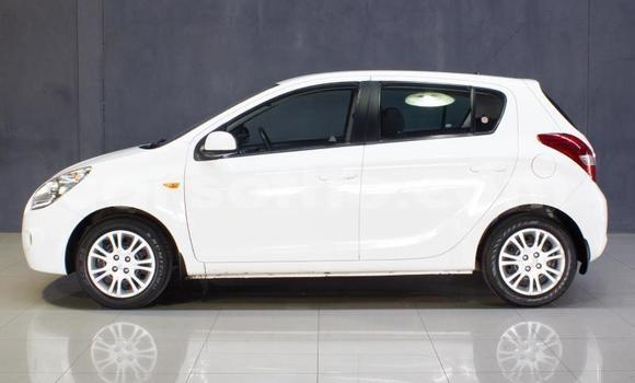 Sayi Na hannu Hyundai i20 White Mota in Maseru a Maseru Sayi Na hannu Hyundai i20 White Mota in Maseru a Maseru