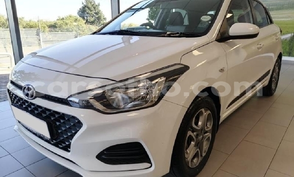Buy Used Hyundai i20 White Car in Maputsoa in Leribe Buy Used Hyundai i20 White Car in Maputsoa in Leribe