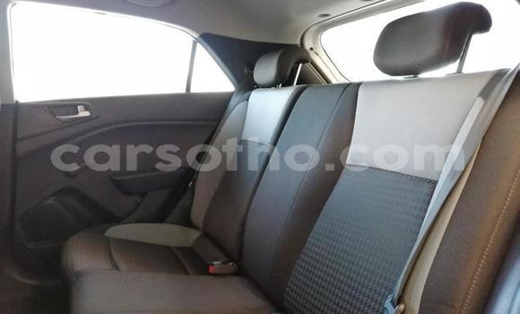 Buy Used Hyundai i20 White Car in Maputsoa in Leribe Buy Used Hyundai i20 White Car in Maputsoa in Leribe