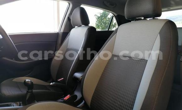 Buy Used Hyundai i20 White Car in Maputsoa in Leribe Buy Used Hyundai i20 White Car in Maputsoa in Leribe