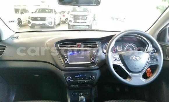 Buy Used Hyundai i20 White Car in Maputsoa in Leribe Buy Used Hyundai i20 White Car in Maputsoa in Leribe