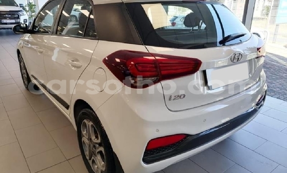 Buy Used Hyundai i20 White Car in Maputsoa in Leribe Buy Used Hyundai i20 White Car in Maputsoa in Leribe
