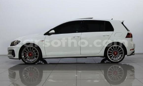 اشتري مستعمل Volkswagen Golf GTI White سيارة في Maseru في Maseru اشتري مستعمل Volkswagen Golf GTI White سيارة في Maseru في Maseru