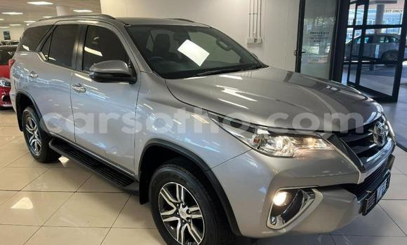 Acheter Occasion Voiture Toyota Fortuner Gris à Maseru, Maseru Acheter Occasion Voiture Toyota Fortuner Gris à Maseru, Maseru