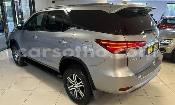 Acheter Occasion Voiture Toyota Fortuner Gris à Maseru, Maseru Acheter Occasion Voiture Toyota Fortuner Gris à Maseru, Maseru