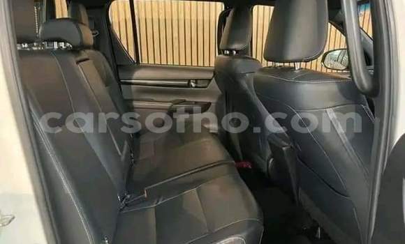 اشتري مستعمل Toyota Hilux White سيارة في Maseru في Maseru اشتري مستعمل Toyota Hilux White سيارة في Maseru في Maseru
