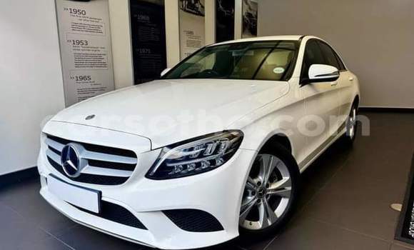Acheter Occasion Voiture Mercedes-Benz C–Class Blanc à Maseru, Maseru Acheter Occasion Voiture Mercedes-Benz C–Class Blanc à Maseru, Maseru