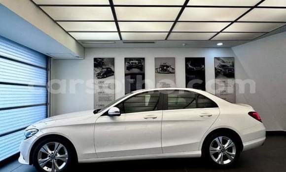 Acheter Occasion Voiture Mercedes-Benz C–Class Blanc à Maseru, Maseru Acheter Occasion Voiture Mercedes-Benz C–Class Blanc à Maseru, Maseru
