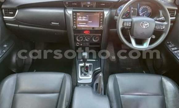 Acheter Occasion Voiture Toyota Fortuner Blanc à Maseru, Maseru Acheter Occasion Voiture Toyota Fortuner Blanc à Maseru, Maseru