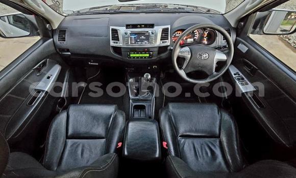 Acheter Occasion Voiture Toyota Hilux Blanc à Maseru, Maseru Acheter Occasion Voiture Toyota Hilux Blanc à Maseru, Maseru
