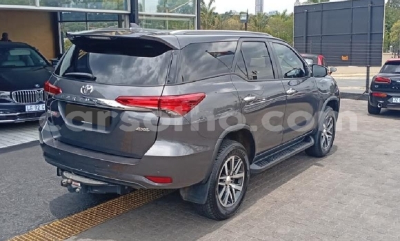 Acheter Occasion Voiture Toyota Fortuner Autre à Maseru, Maseru Acheter Occasion Voiture Toyota Fortuner Autre à Maseru, Maseru