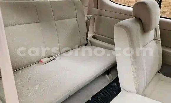 Sayi Na hannu Toyota Avanza Silver Mota in Maseru a Maseru Sayi Na hannu Toyota Avanza Silver Mota in Maseru a Maseru