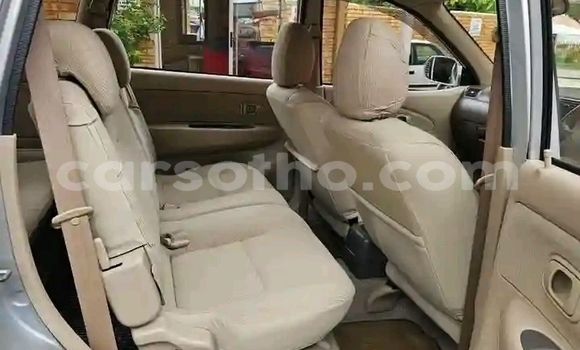 Sayi Na hannu Toyota Avanza Silver Mota in Maseru a Maseru Sayi Na hannu Toyota Avanza Silver Mota in Maseru a Maseru