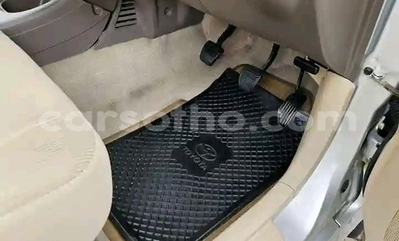 Sayi Na hannu Toyota Avanza Silver Mota in Maseru a Maseru Sayi Na hannu Toyota Avanza Silver Mota in Maseru a Maseru