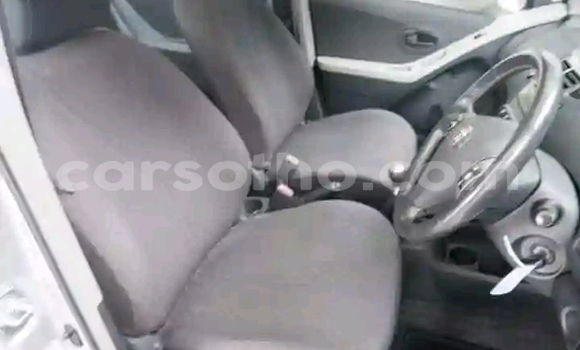 Acheter Occasion Voiture Toyota Yaris Gris à Maseru, Maseru Acheter Occasion Voiture Toyota Yaris Gris à Maseru, Maseru