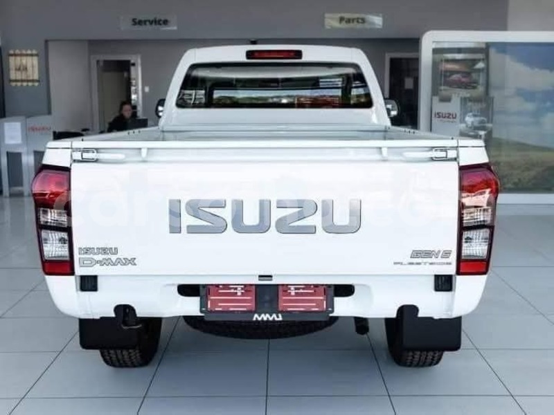 Big with watermark isuzu d max leribe maputsoa 28936