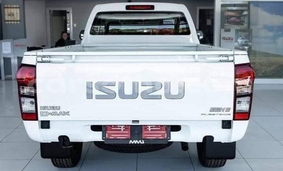 Buy Used Isuzu D–MAX White Car in Maputsoa in Leribe Buy Used Isuzu D–MAX White Car in Maputsoa in Leribe
