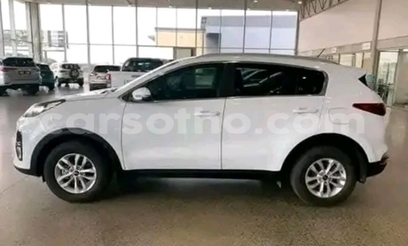Buy Used Kia Sportage White Car in Maseru in Maseru Buy Used Kia Sportage White Car in Maseru in Maseru