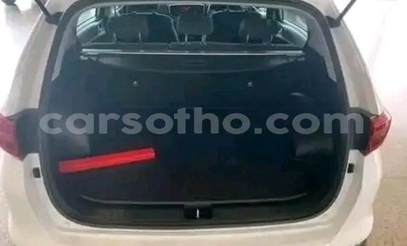 Buy Used Kia Sportage White Car in Maseru in Maseru Buy Used Kia Sportage White Car in Maseru in Maseru