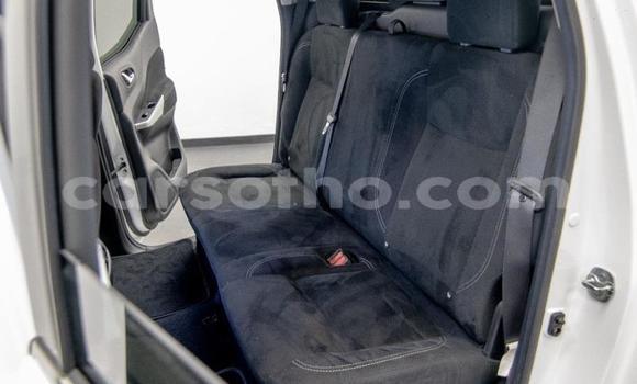 Sayi Na hannu Nissan Navara White Mota in Maputsoe a Leribe Sayi Na hannu Nissan Navara White Mota in Maputsoe a Leribe
