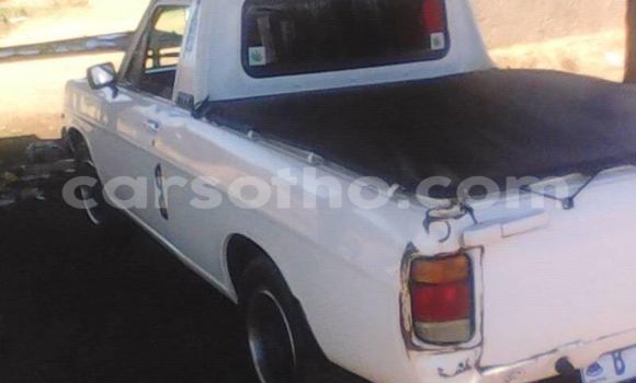 Buy Used Nissan Pickup White Car in Maseru in Maseru Buy Used Nissan Pickup White Car in Maseru in Maseru