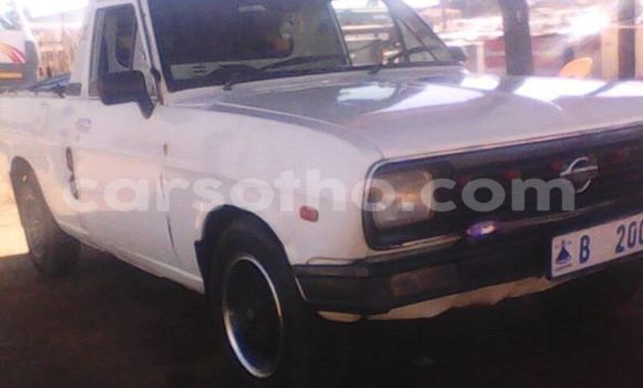 Sayi Na hannu Nissan Pickup White Mota in Maseru a Maseru Sayi Na hannu Nissan Pickup White Mota in Maseru a Maseru