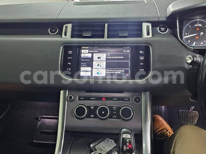 Big with watermark land rover range rover leribe maputsoe 28975