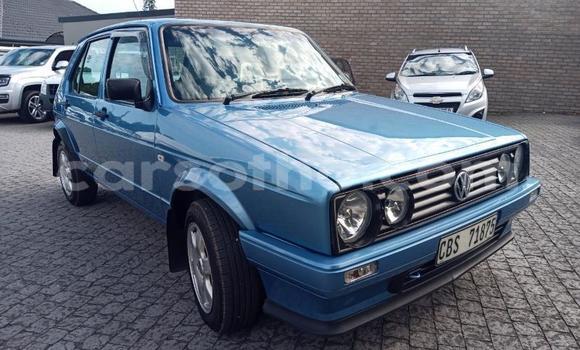 اشتري مستعمل Volkswagen Golf Blue سيارة في Maputsoe في Leribe
