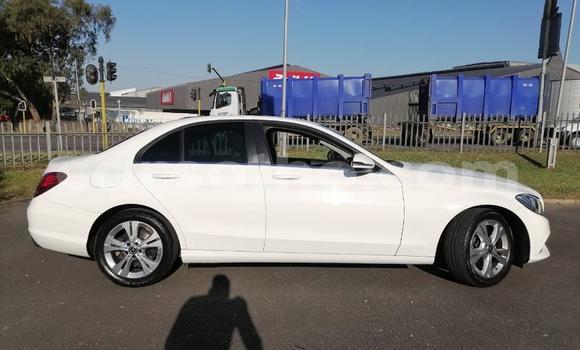 Sayi Na hannu Mercedes-Benz C–Class White Mota in Maputsoe a Leribe Sayi Na hannu Mercedes-Benz C–Class White Mota in Maputsoe a Leribe