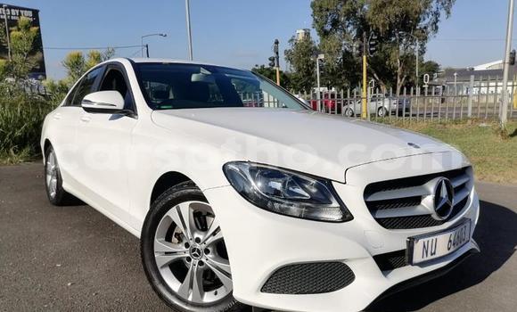 Sayi Na hannu Mercedes-Benz C–Class White Mota in Maputsoe a Leribe Sayi Na hannu Mercedes-Benz C–Class White Mota in Maputsoe a Leribe