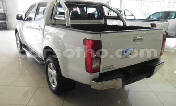 Acheter Occasion Voiture Isuzu KB Blanc à Maseru, Maseru Acheter Occasion Voiture Isuzu KB Blanc à Maseru, Maseru