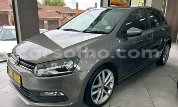 Sayi Na hannu Volkswagen Polo Silver Mota in Maseru a Maseru Sayi Na hannu Volkswagen Polo Silver Mota in Maseru a Maseru