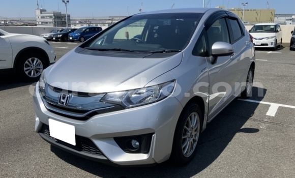اشتري مستعمل Honda FIT Silver سيارة في Maputsoe في Leribe