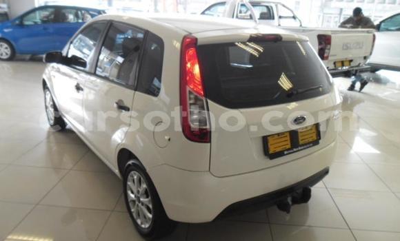 اشتري مستعمل Ford Ikon White سيارة في Maseru في Maseru اشتري مستعمل Ford Ikon White سيارة في Maseru في Maseru