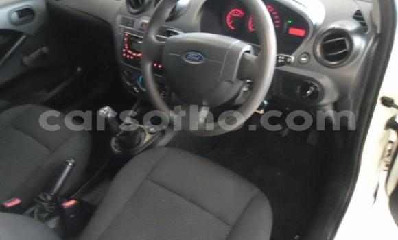 اشتري مستعمل Ford Ikon White سيارة في Maseru في Maseru اشتري مستعمل Ford Ikon White سيارة في Maseru في Maseru
