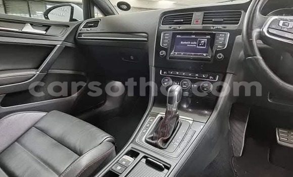 اشتري مستعمل Volkswagen Golf GTI White سيارة في Maseru في Maseru اشتري مستعمل Volkswagen Golf GTI White سيارة في Maseru في Maseru