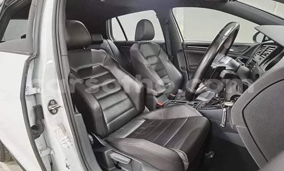 اشتري مستعمل Volkswagen Golf GTI White سيارة في Maseru في Maseru اشتري مستعمل Volkswagen Golf GTI White سيارة في Maseru في Maseru