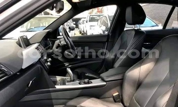 Sayi Na hannu BMW 3–Series Silver Mota in Maseru a Maseru Sayi Na hannu BMW 3–Series Silver Mota in Maseru a Maseru