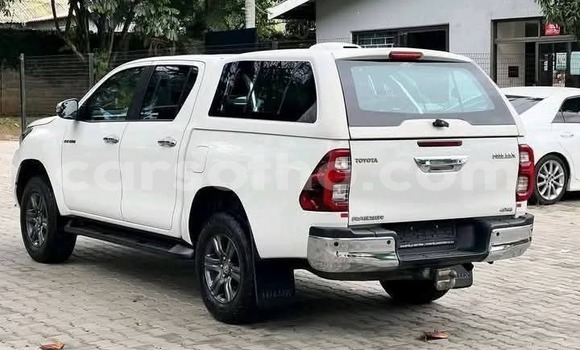 اشتري مستعمل Toyota Hilux White سيارة في Maseru في Maseru اشتري مستعمل Toyota Hilux White سيارة في Maseru في Maseru