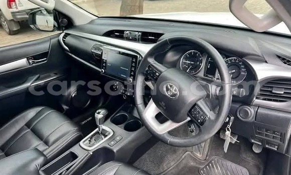 اشتري مستعمل Toyota Hilux White سيارة في Maseru في Maseru اشتري مستعمل Toyota Hilux White سيارة في Maseru في Maseru